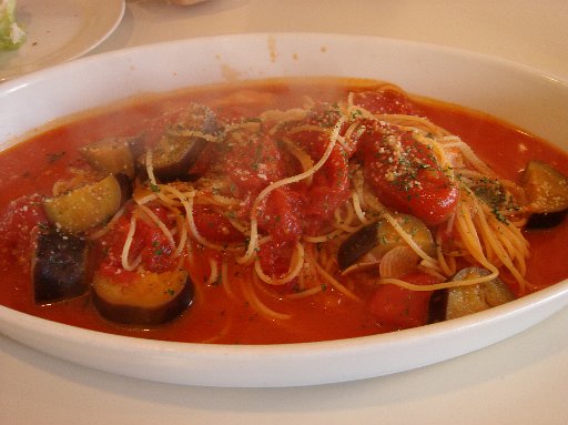 DSC07458.JPG - �p�X�^�I�ז˂ŃX�[�v�������Ղ�B�K�[���b�N�g�[�X�g�ɐZ���ĐH�ׂ�Ƃ���ɔ����I