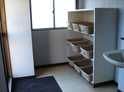 DSC07478.JPG - �E�ߏ��́A�ȈՔŁB