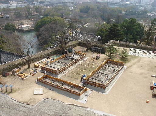 DSC07576.JPG - ���Ԃ�A�����ɍH�����̓V��t������G���x�[�^�[���ݒu�����̂��Ǝv���܂��B�������܍H�����B