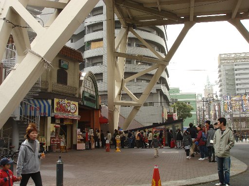 DSC07665.JPG - �ʓV�t����Ă݂�ƁA��������s�񂪁E�E�E�B����Ȃɐl�C�������H�H