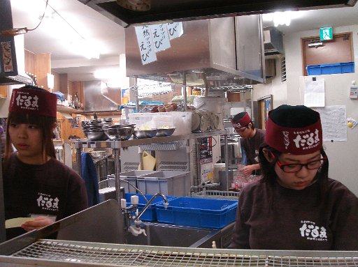 DSC07667.JPG - �X�����񂪎�ۂ悭�A����g���Ă����܂��B������Ɩ����z�Ȃ̂��c�O�E�E�E�B