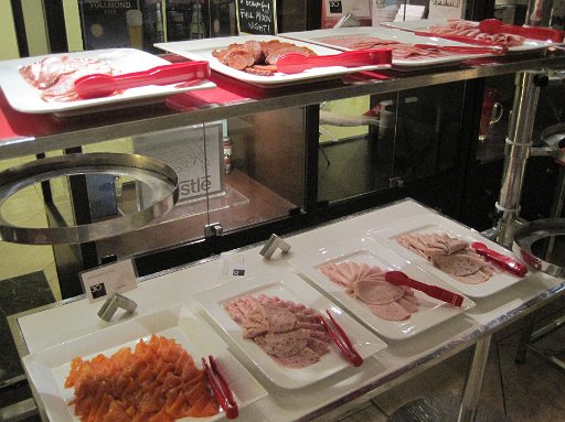 IMG_0659.JPG - �n���e��B���\��ނ�����܂��B