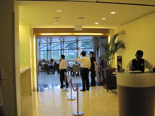 IMG_0670.JPG - ���H�ł��B���߂ɖڂ��o�߂Ă܂�6:30�ł��B