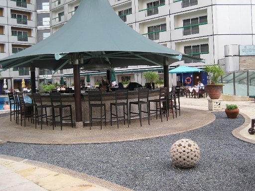 IMG_0689.JPG - ������́A�z�e���̃v�[���B