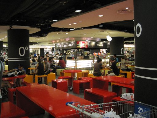 IMG_0763.JPG - ���G�͂܂��܂��B���j���[�͈�ʂ葵���Ă���10�h���H�ׂ�̂͌��\��ρB