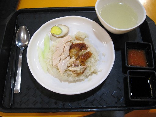 IMG_0766.JPG - ���񏉂̃`�L�����C�X�B�����ڂ͒n���ł����A�H�ׂ�ƌ��\�����܂��B�`���\�[�X�͐h���̂ōT���߂ɁB