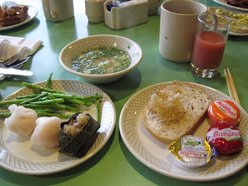 IMG_0800.JPG - 2��ڂ̒��H�B�������n�`�~�c�����������B