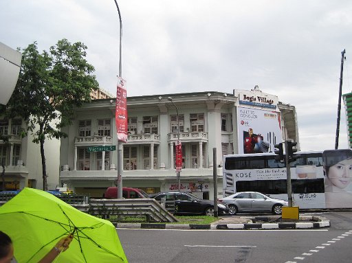 IMG_0811.JPG - �u�M�X�r���b�W�B�����J���~���Ă܂��ˁB