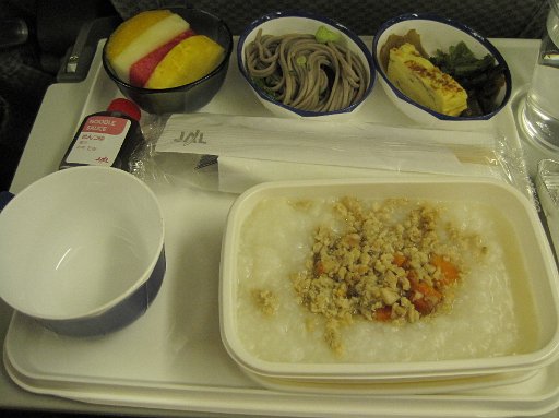 IMG_0988.JPG - ���H��4:30���ɏo�Ă��܂����B�����ł��ˁB�����Ȃ̂ŃR���ʂ����傤�ǂ����ł��B