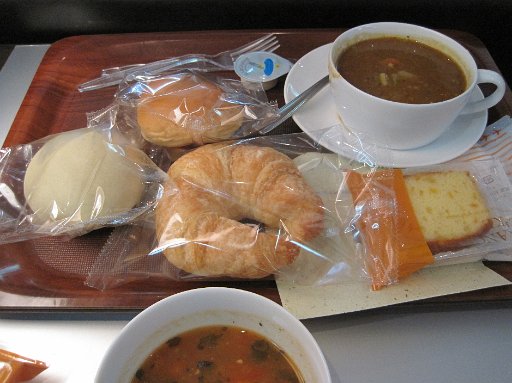 IMG_0996.JPG - �p���ƃX�[�v�ŕ������炦�I