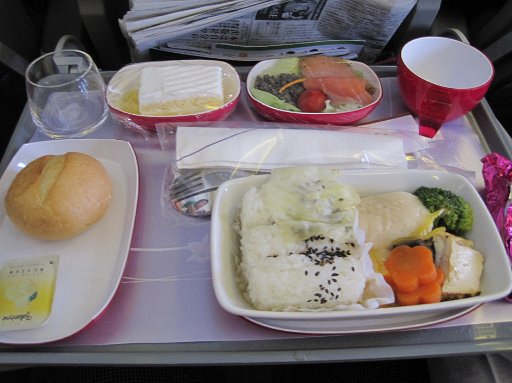 IMG_1016.JPG - ���H�B������͋��R�[�X�i���g���̂䂸�����j�B���X�����ł����������������ł���B