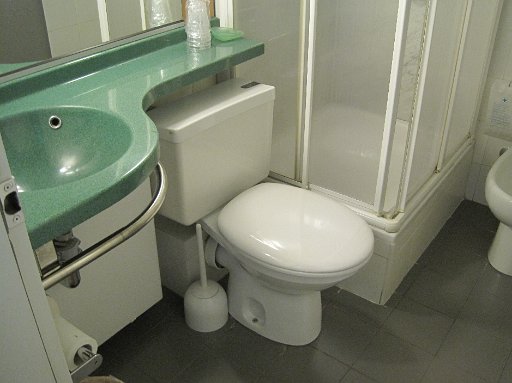 IMG_1076.JPG - �V�����[�͌��\�@�\�I�Ŏg���₷���B