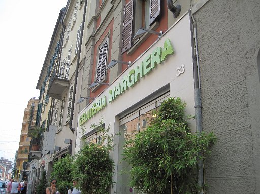 IMG_1136.JPG - �I�V�����ȓX�O�ł��B