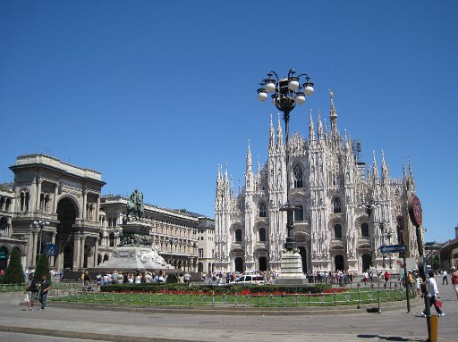 IMG_1347.JPG - ���̂܂ܕ�����DUOMO�ցB