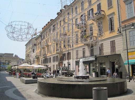 IMG_1702.JPG - ���̕ӂ̓R���\�R���B