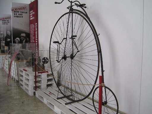 IMG_1754.JPG - �L���Ȏ��]�ԁB�����Ă����̏ꏊ�ɂ���܂��B