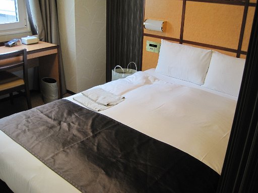 IMG_2110.JPG - �x�b�h�͂���Ȋ����ł��B