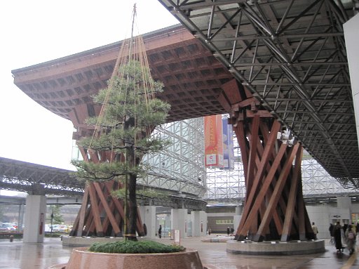 IMG_2419.JPG - ������ƈړ����ċ���w�B�w�O�ɋ���Ȗ傪����܂����B