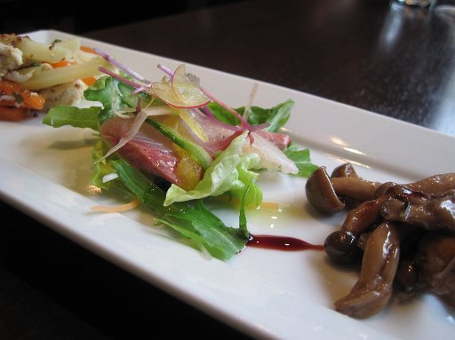 IMG_2750.JPG - 2,000�~�̃R�[�X�𒍕��B�܂��͑O�؂ł��B��i�Ȃ����ŗD��ȋC���ł��B