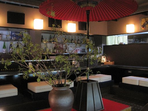 IMG_2977.JPG - �Ȃ񂾂����؂�����X���ł��B���h���h�B�i���s���Ύl���G�ۓX�j