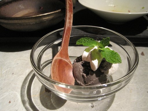 IMG_2980.JPG - ������̓z�b�g�y�b�p�[�N�[�|���̂��܂��A�C�X�N���[���ł��B�i���s���Ύl���G�ۓX�j