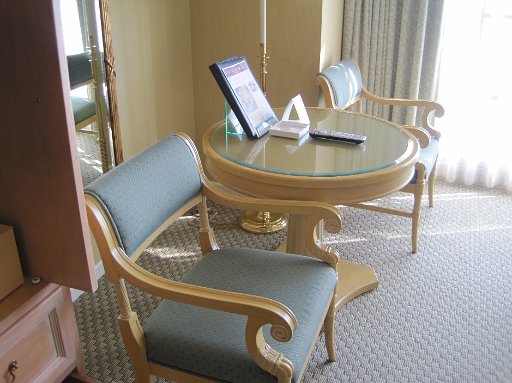 IMG_2989.JPG - �֎q�ƃe�[�u���B�i�G�N�V�u���i�΁j