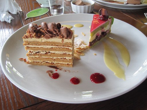 IMG_3118.JPG - �����ăP�[�L�͓��ޑI�ׂ܂���B�iCLUBHARIETeaRoom�N���u�n���G�j