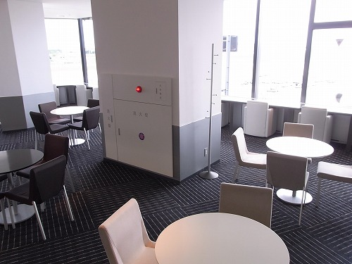 RIMG0057.jpg - �ۃe�[�u���Ȃ�����܂�@ANA���E���W���c��`