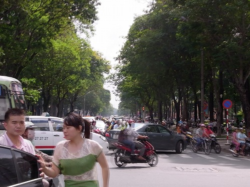 RIMG0167.jpg - �Ăуo�X�ňړ����܂��B