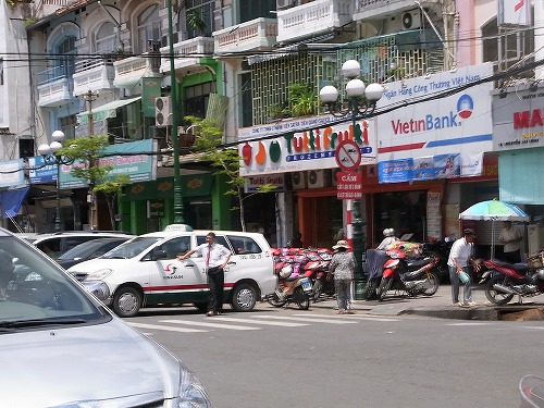 RIMG0257.jpg - �W�����Ԃ܂Ŏ��Ԃ��������̂Ńg�C��������\�t�g�N���[���X��@tutti frutti