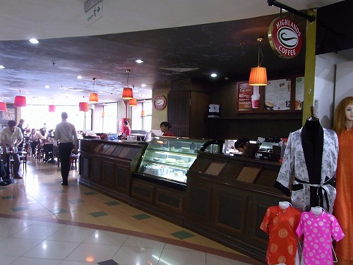 RIMG0518.jpg - �U���ŖK�ꂽ�n�C�����h�R�[�q�[�B���X�܂������̂Ń`�F�[���X���Ǝv���܂��B@highlandcoffee