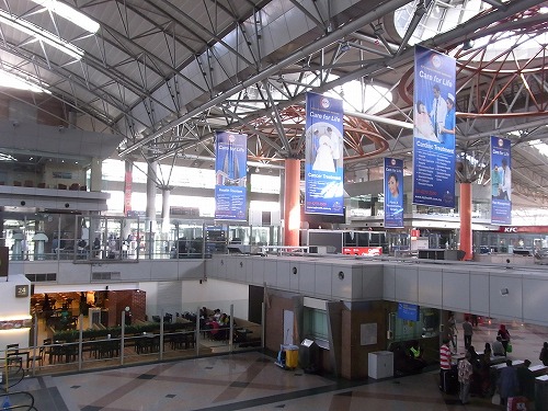 R0010035.jpg - �w�͖{���ɗ��h�ŁA��`�݂����Ȋ����ł��B