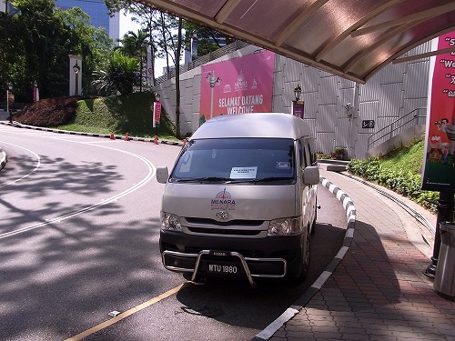 R0010058.jpg - ����ł��B�悭����ƁA�t�����g�K���X�ɉ��������Ă���܂����ˁB