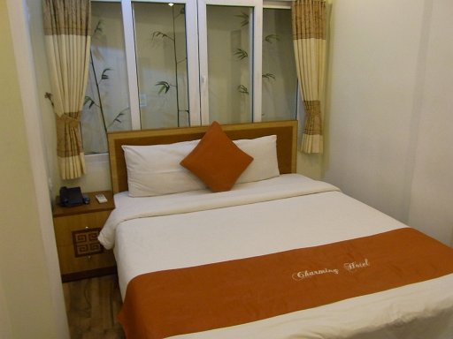 R0010259.JPG - �������͍Œ���̍L���ɂȂ��Ă܂��āA�X�[�c�P�[�X�͐h���Ǝv���܂��B����̓����b�N��Ȃ̂œ��ɖ�薳���ł������B�B�B�|���͂�����Ƃ���Ă��Ă������͂Ƃ��Ă��Y��ł��B