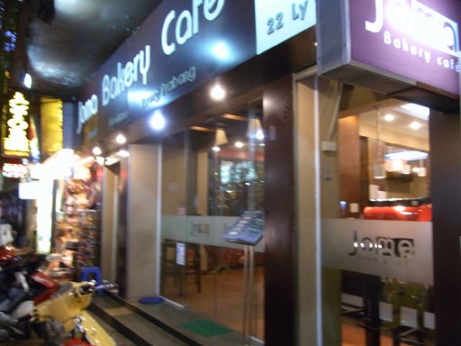 R0010278.JPG - �኱�s���ڂ���Joma�J�t�F�ł��B��ꂽ�̂ň�x�݁I