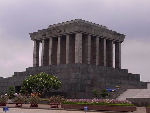 R0010290.JPG - �����ăz�[�`�~���_�B����́A�傫���I�����Ď���ɉ����Ȃ��̂Ŗڗ��I�I���w�̂��q��������������ł��B