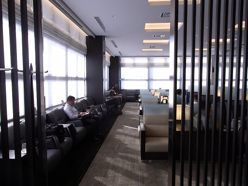 R0010676.JPG - �����V�b�N�ȃC���[�W�Ɉ�V����Ă���܂����B�������̂ł������\�l������܂��ˁB