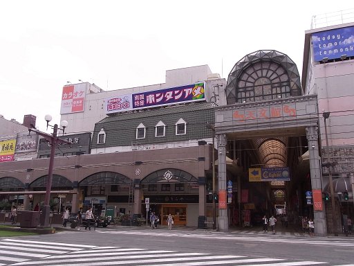 R0010685.JPG - �����Ăނ����͓V���فB������񍡉�������`���ړ��Ăł��B