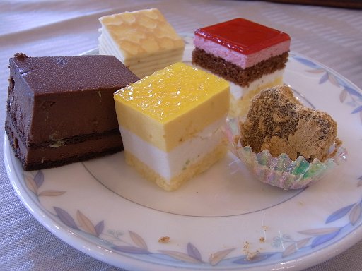 R0010755.JPG - �����ăP�[�L���I�I����̓��s�[�g�m���ł��ˁB