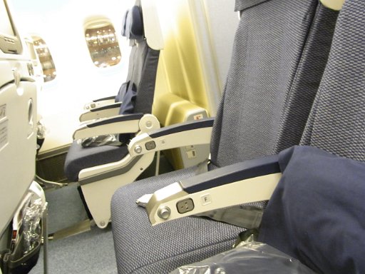 R0011530.JPG - ��s�@�̓V���K�|�[���ւƓ����Ŕw�����ꂪ�|��Ȃ��^�C�v�B�悭�����舫��������ł��B�ł��|���������Ȃ��B���Ȃ݂ɍ����͖������ł����B