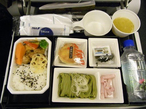 R0011703.JPG - �f���[�֌�����ANA�ւ��܂����ȁB���Ȃ蓋�旦�͍����̂ł͂Ȃ��ł��傤���B�@�̂����������炩������܂��񂪁A���ꂾ������Ă���΂����Ɣp���ɂȂ鎖���Ȃ��ł��傤�BNH917�@���H�͂܂��a�H�I��͂���{���̕����N�I���e�B�����C�����܂��B